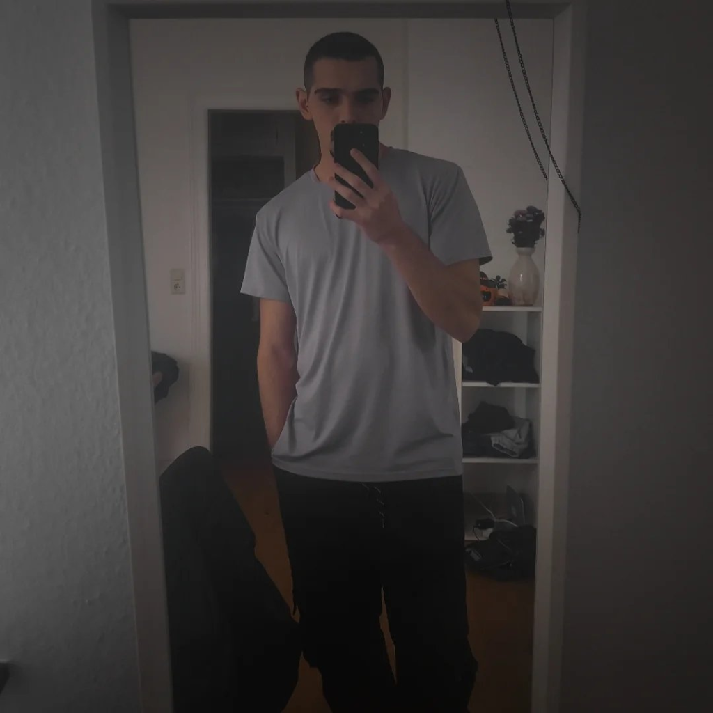 <em>Andrés Soto</em>