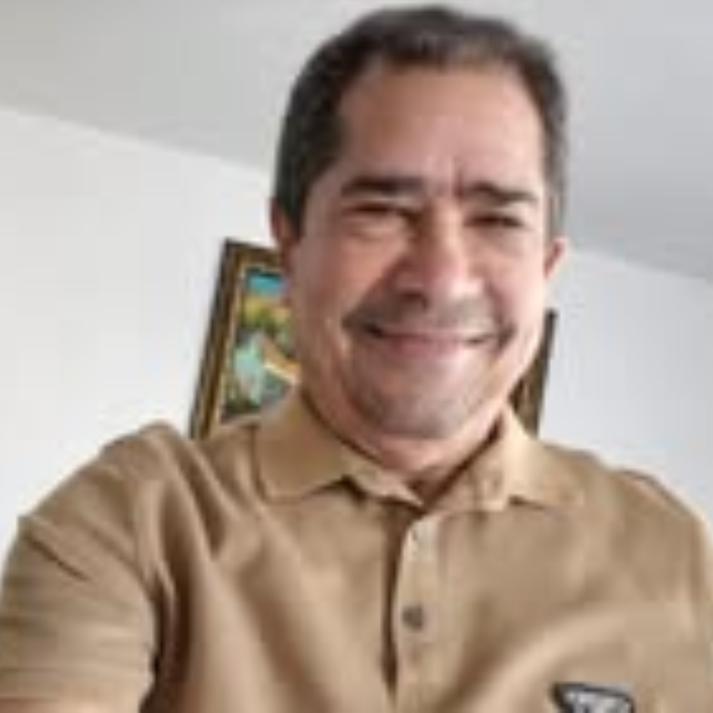 <em>José Herrera</em>